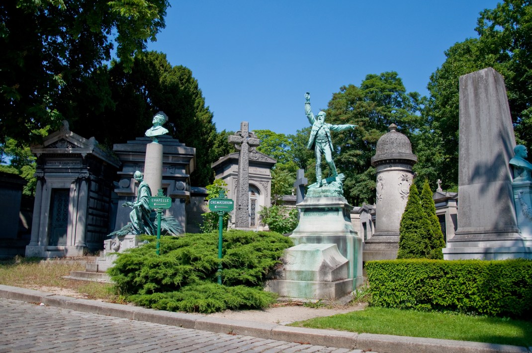 Pere Lachaise cemetery paris garden trees.jpg